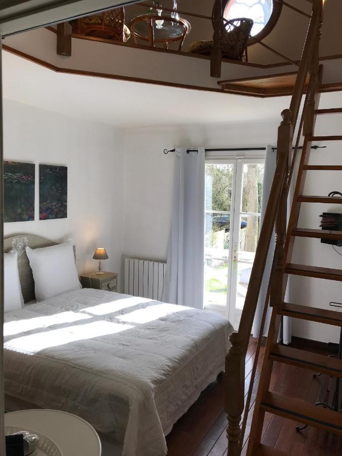 ジヴェルニー Rose Garden Mezzanine Bed & Breakfast エクステリア 写真